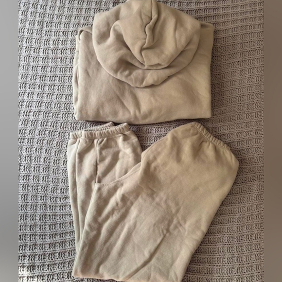 perfectwhitetee Tops - The Perfect White Tee Set. Hoodie and sweatpants. Perfectwhitetee Lounge Set